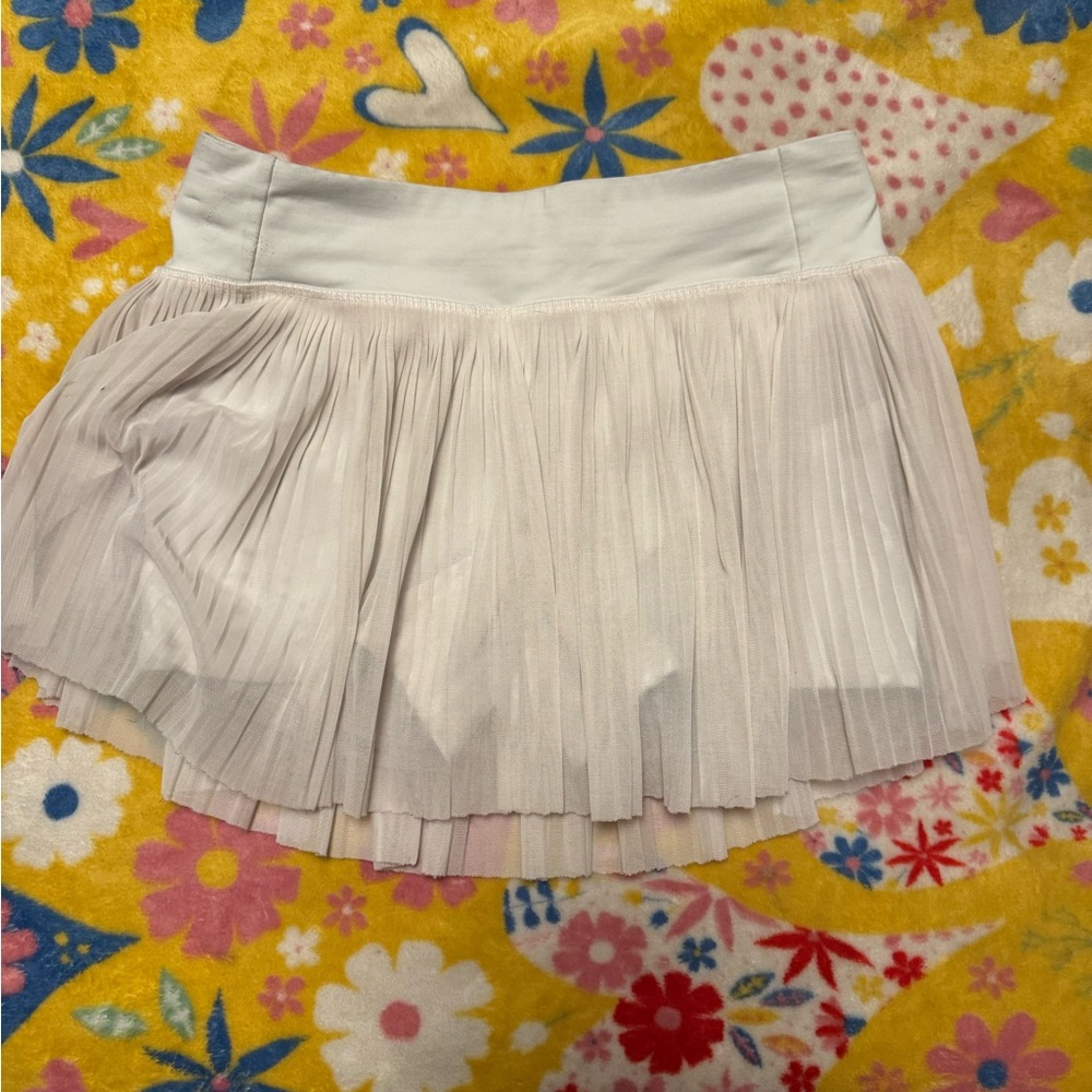 Lululemon Athletica Cream Skater Mini Skirt